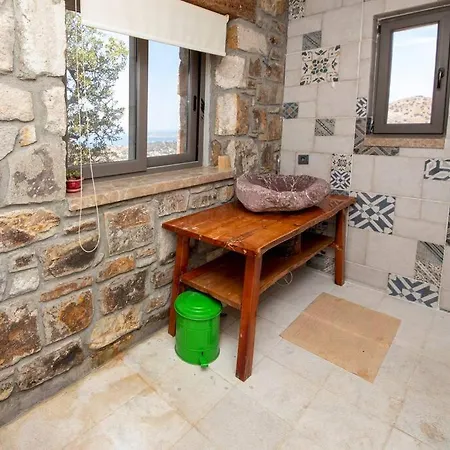 1 Bedroom Private Duplex House With A View - Nyaraló